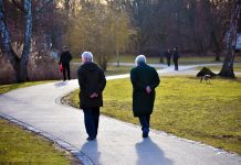 Žene u BiH žive duže od muškaraca: Građani žive sve duže, ali ne i zdravije