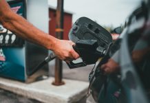 Gorivo pojeftinjuje u BiH: Nafta na najnižem nivou u posljednja tri mjeseca