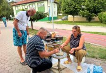 Neolitsko grnčarstvo oživjelo na Kakanjskim danima: Građani se okušali u drevnoj vještini oblikovanja gline