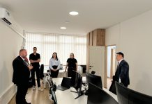 Otvoren IT Hub u Kaknju: Mladi dobili prostor za digitalno učenje i razvoj
